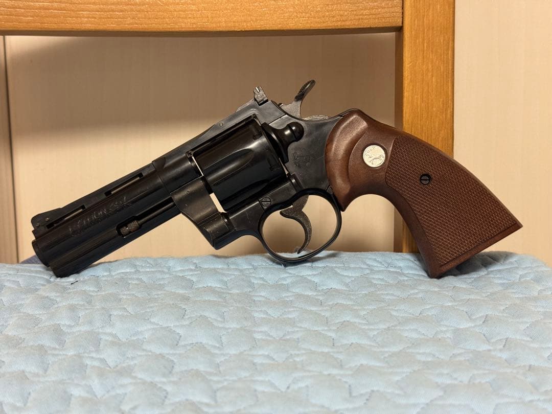 MGC ポリスパイソン　モデルガン　4インチ