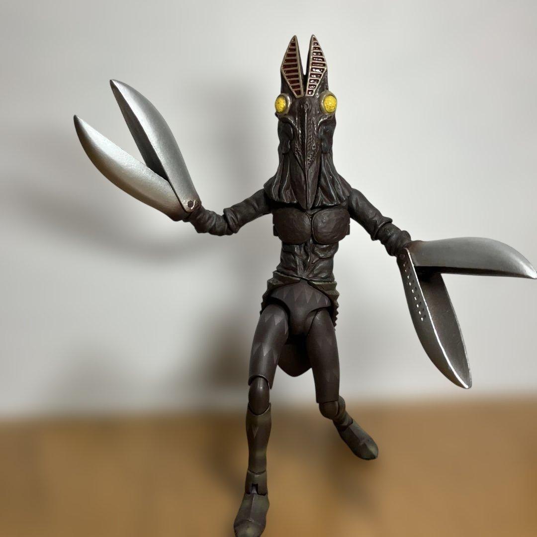 バルタン星人　バンダイ　ウルトラアクト