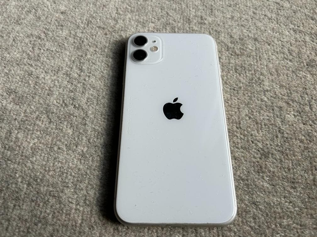 iPhone 11 128GB 美品 バッテリー82% SIMフリー 残債なし