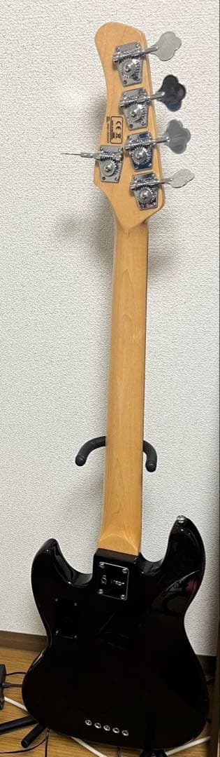 5弦ベース sire v7 vintage