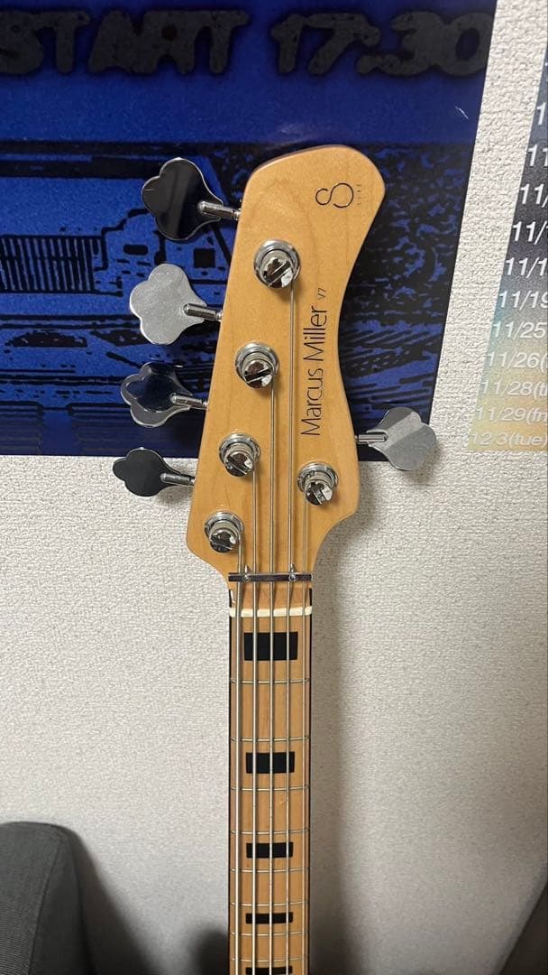 5弦ベース sire v7 vintage