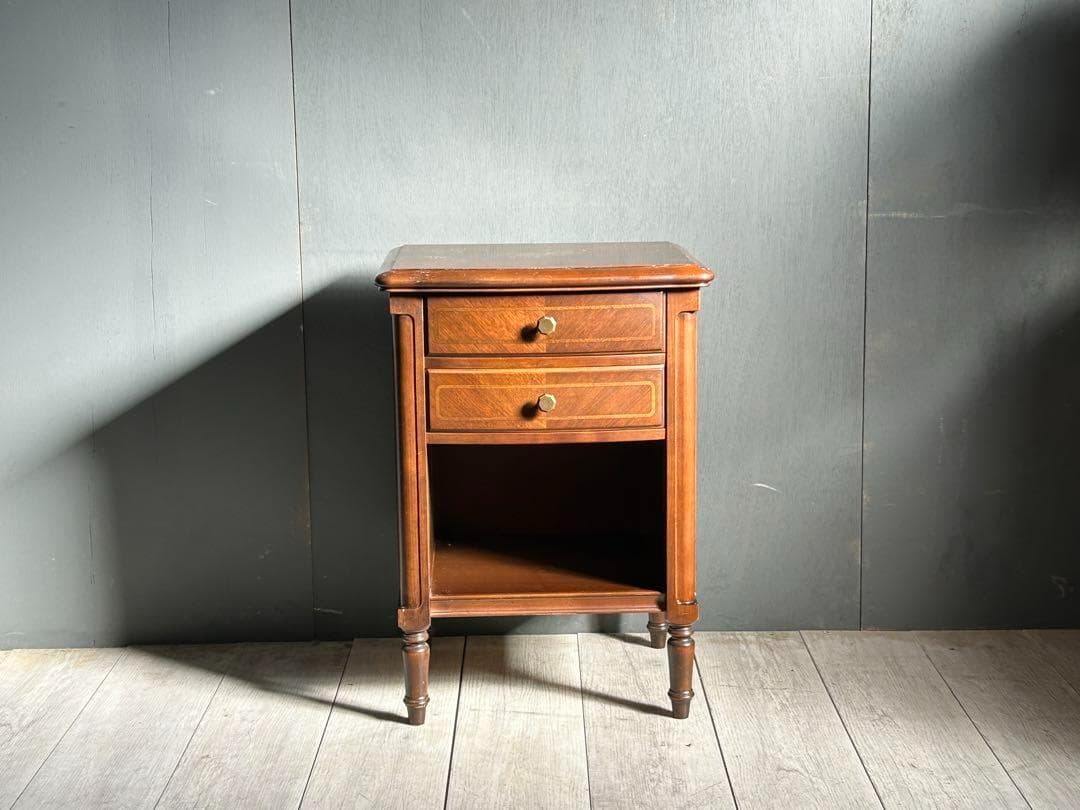 ② フランスベッド　ヨーロピアン　クラシカル　ナイトテーブル　アンティーク　IG