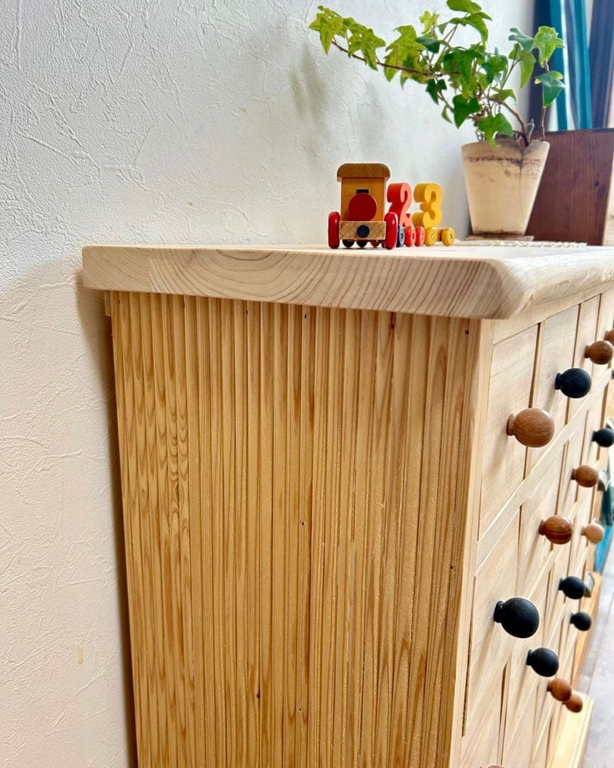 【Ebisuyx】国産ひのき使用　可愛い20杯引き出しチェスト