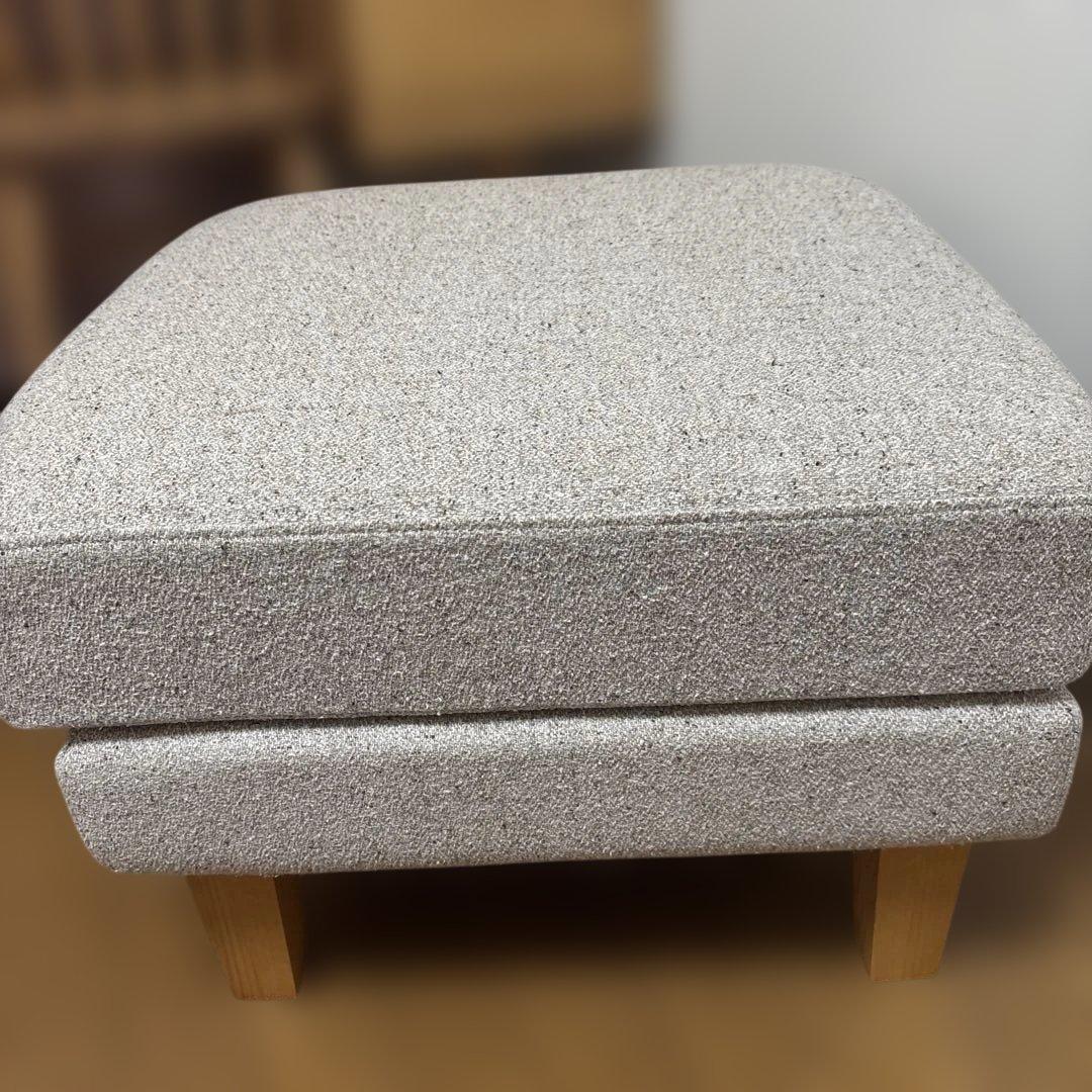 モモナチュラル　オットマン