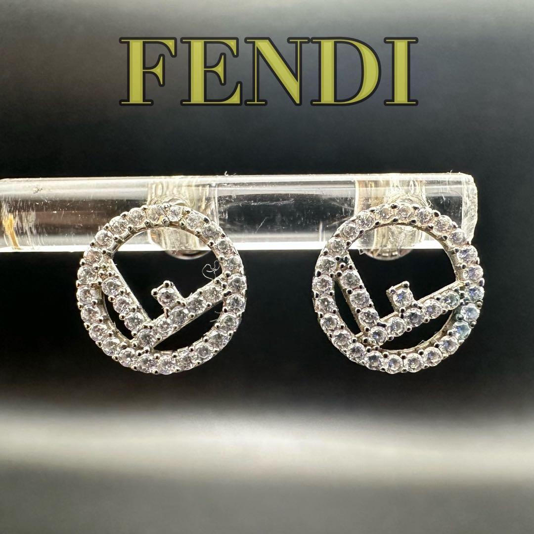 極美品✨　FENDI　フェンディ　ピアス　エフイズ　シルバー　1482