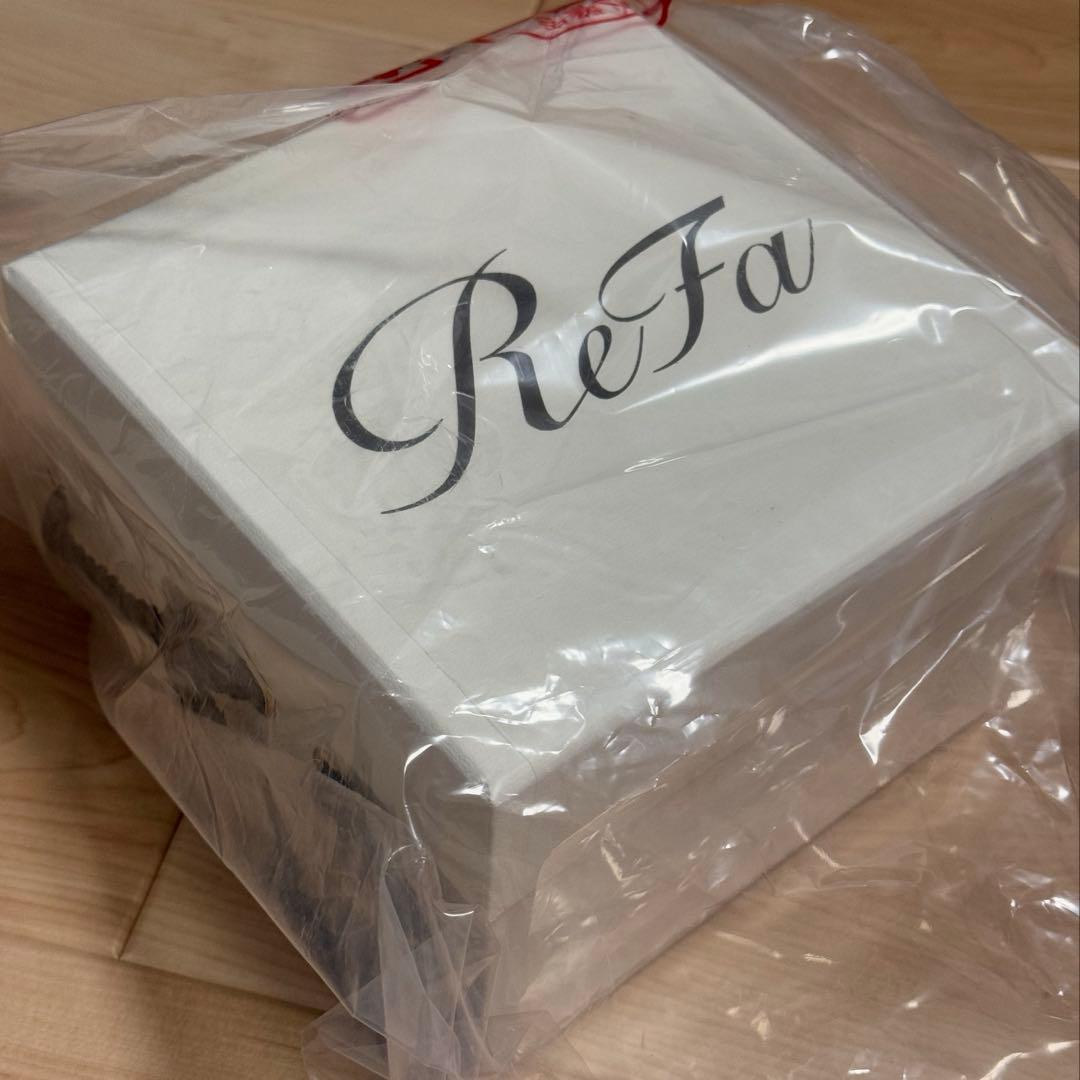 リファビューテック　ヘッドスパ　ホワイト　新品未使用未開封　マッサージ