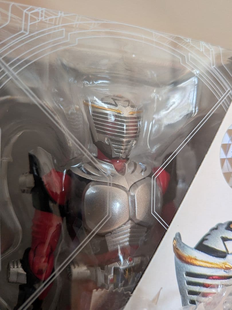 【新品未開封】SHフィギュアーツ　仮面ライダー龍騎