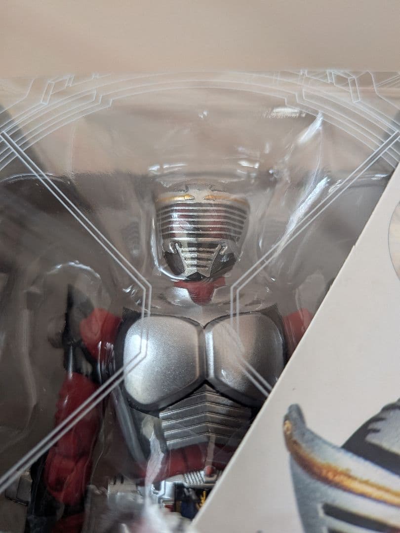 【新品未開封】SHフィギュアーツ　仮面ライダー龍騎