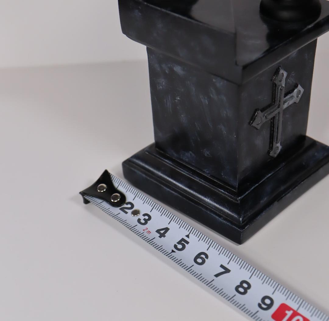 ヘルシング ウォルター・C・ドルネーズ胸像