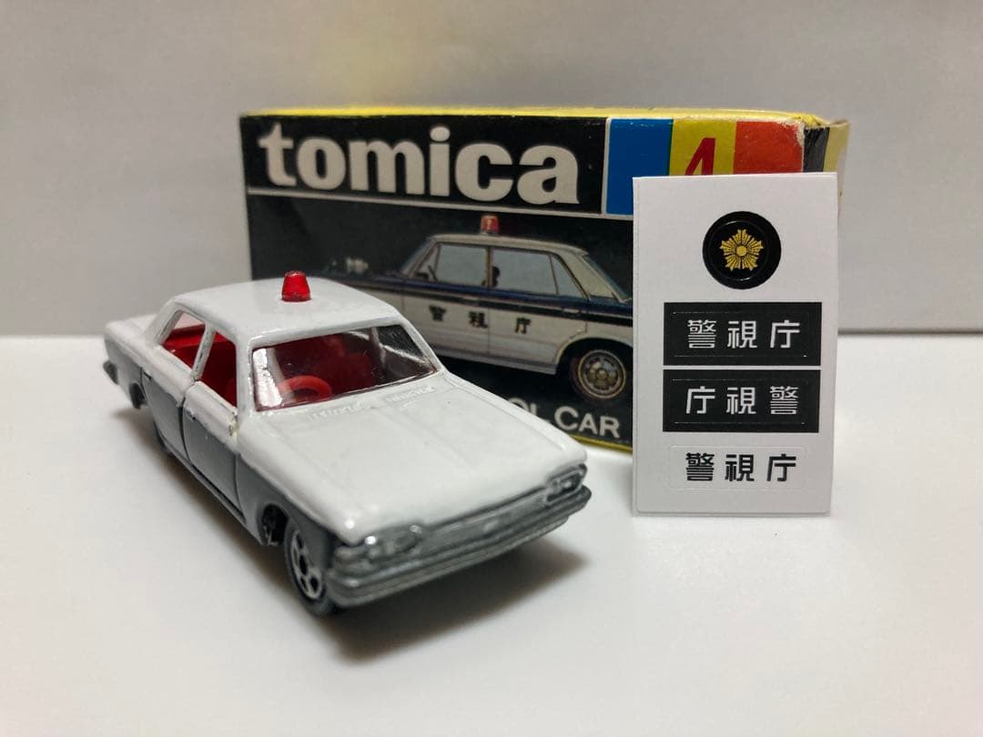 トミカ　日本製　クラウン　パトロールカー　1Aホイール　赤色灯Aタイプ　色指定箱