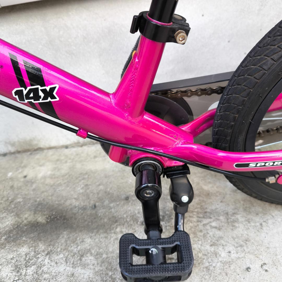 【セール中】ストライダー１４ｘ（ＳＴＲＩＤＥＲ１４ｘ）　１４インチ　スタンド付き