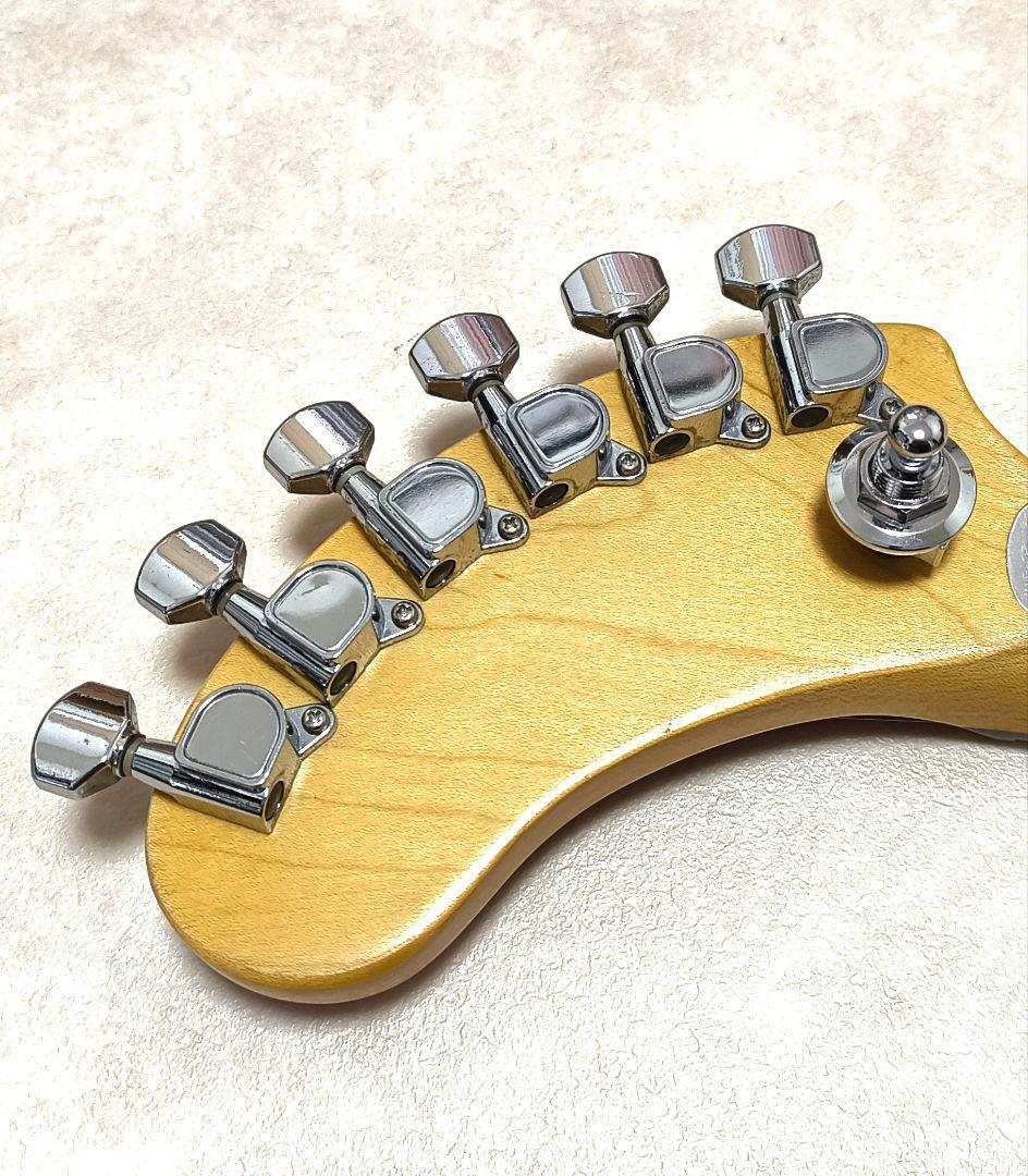 【美品】ZO-3 レッド アンプ内蔵ミニギター 専用ケース付 ロックピン付