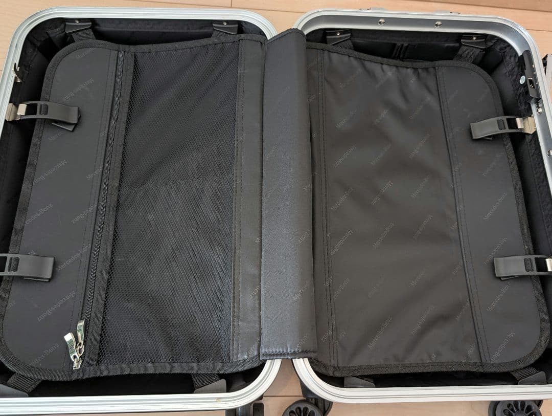 メルセデス・ベンツ　キャリーケース　機内持ち込みサイズ