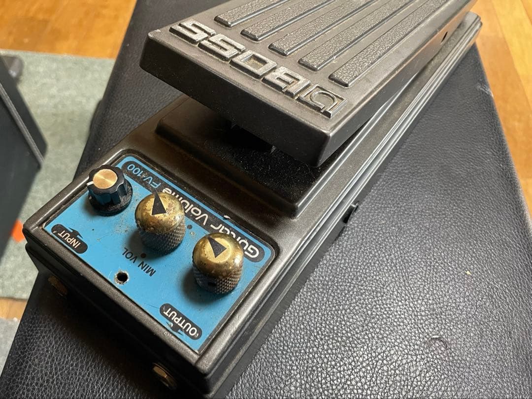 Fuzz face回路入りBOSS FV-100 ギターボリュームペダル