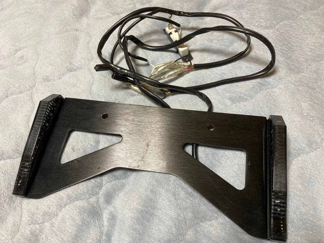 ACTIVE ナンバープレートホルダー　LEDウインカー内蔵　ブラック
