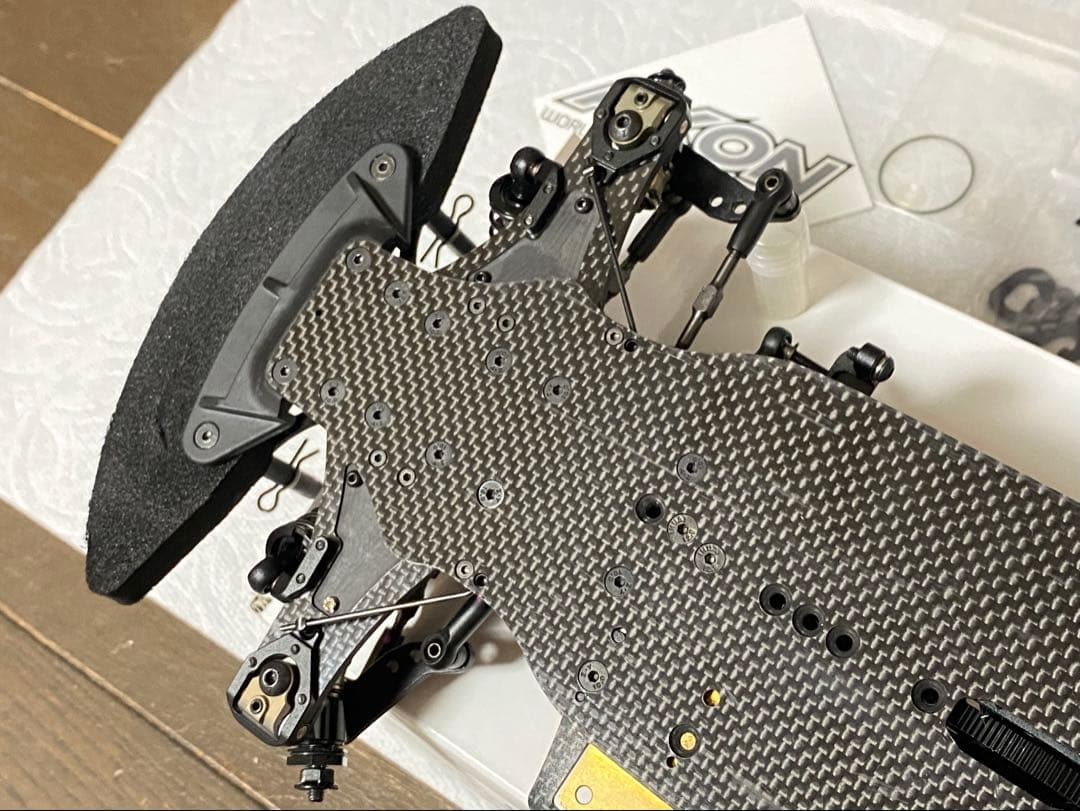 AXON TC10/3 シャーシ（カーボン仕様）　美品
