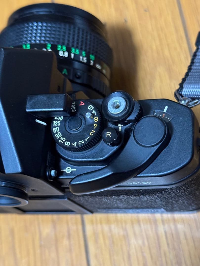 Canon F-1 フィルム一眼レフカメラ 28mmレンズ付き