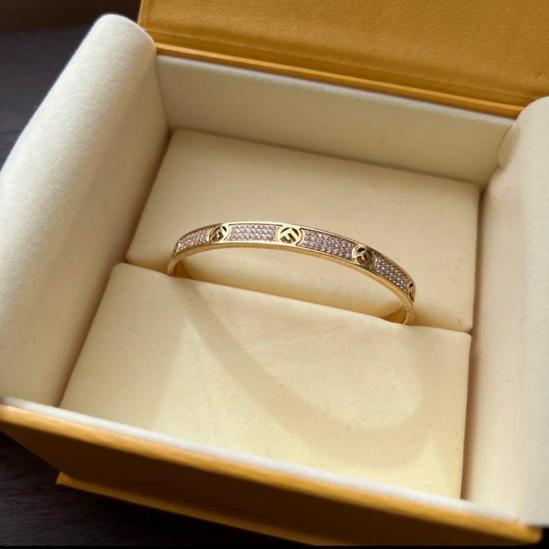 フェンディ◆ エフ イズ フェンディ ブレスレット◆イタリア製