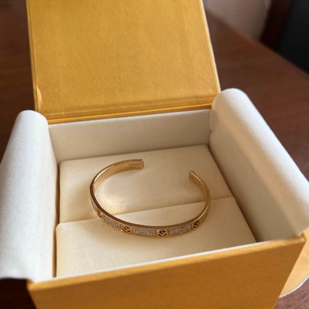 フェンディ◆ エフ イズ フェンディ ブレスレット◆イタリア製