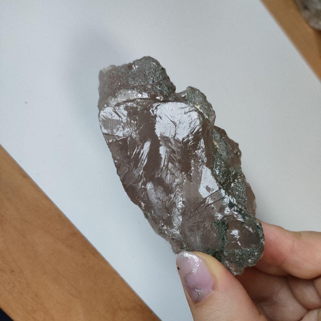 ヒマラヤ水晶 メルー産 スモーキークォーツ シャークスフィン