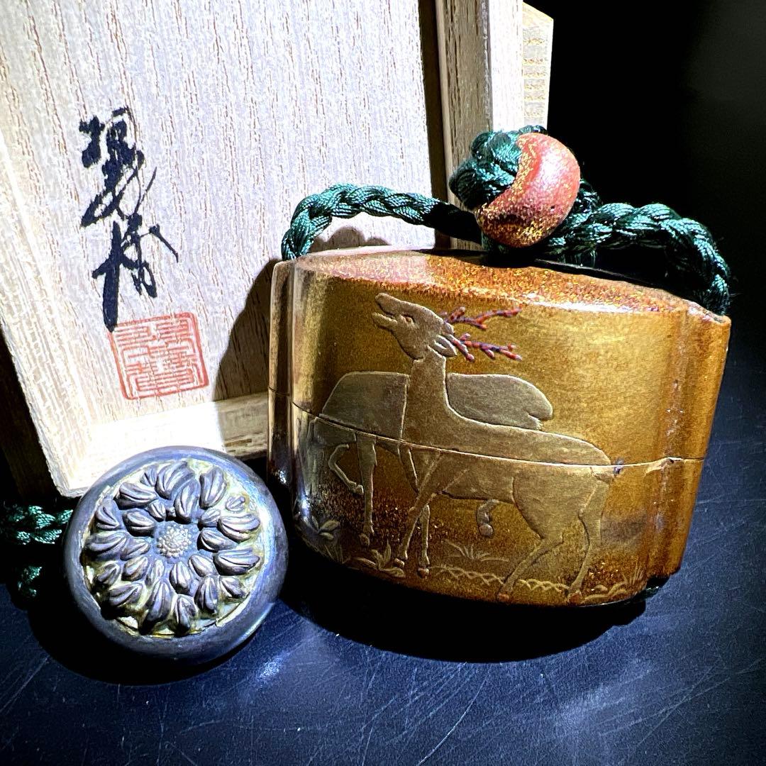 翠香銘　蒔絵印籠　木箱付　32g 東Y7-1119☆2Fトカサ