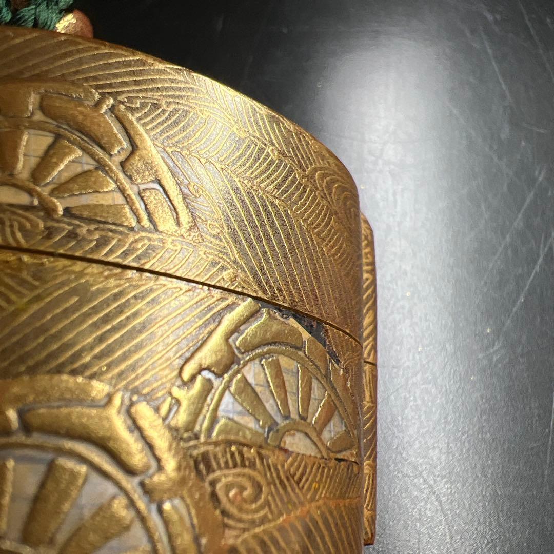 翠香銘　蒔絵印籠　木箱付　32g 東Y7-1119☆2Fトカサ