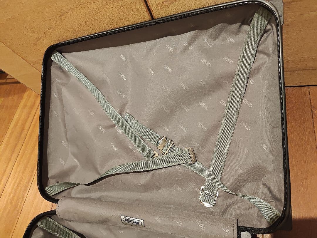 RIMOWA サルサ 黒 32l 33 35 機内持ち込みサイズリモワ