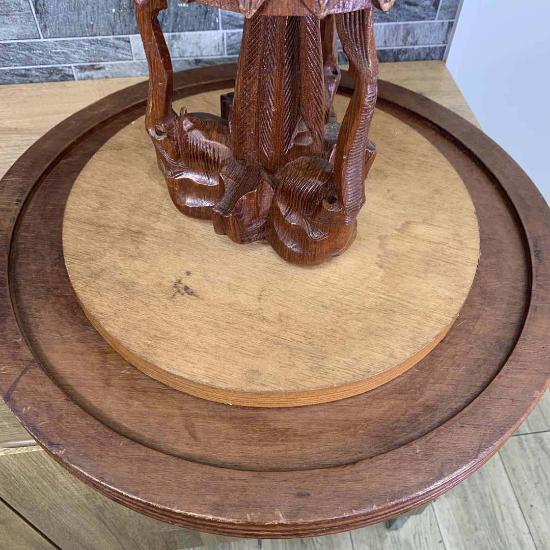 インド民芸品　木彫り机　天板直径51.5㎝サイズ　花台　サイドテーブル