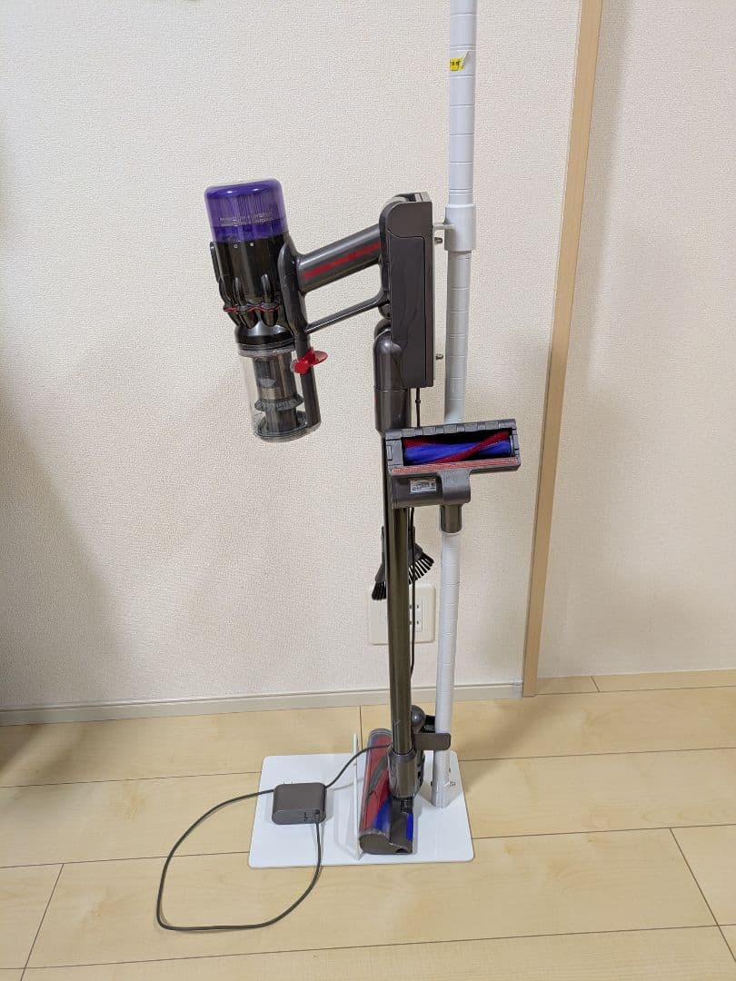 Dysonスティッククリーナー本体 紫色と黒