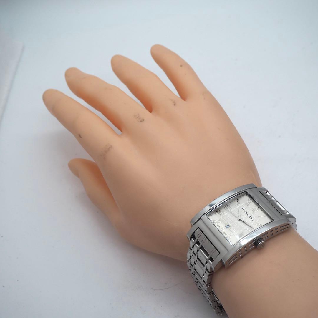 429 稼働 BURBERRY時計　メンズ　ノバチェック　スクエア　BU1550