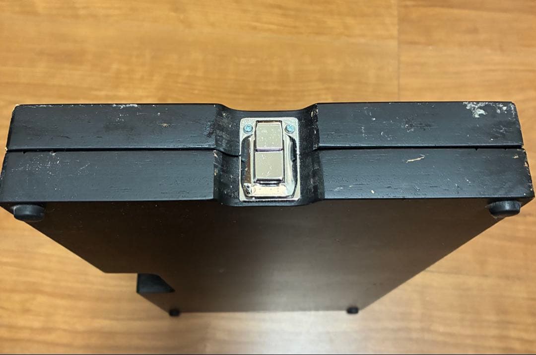 Assist Stool 折りたたみ式黒スツール