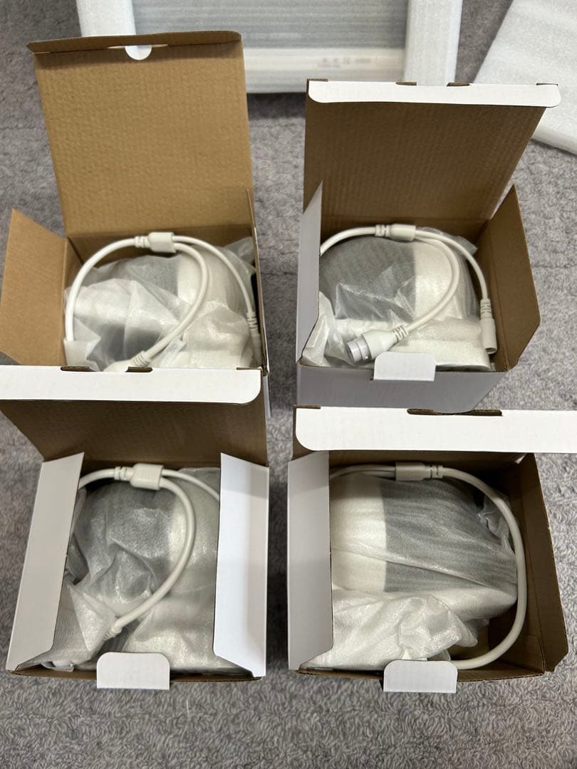 【新品】防犯カメラ　4台　モニターセット　YESCAM