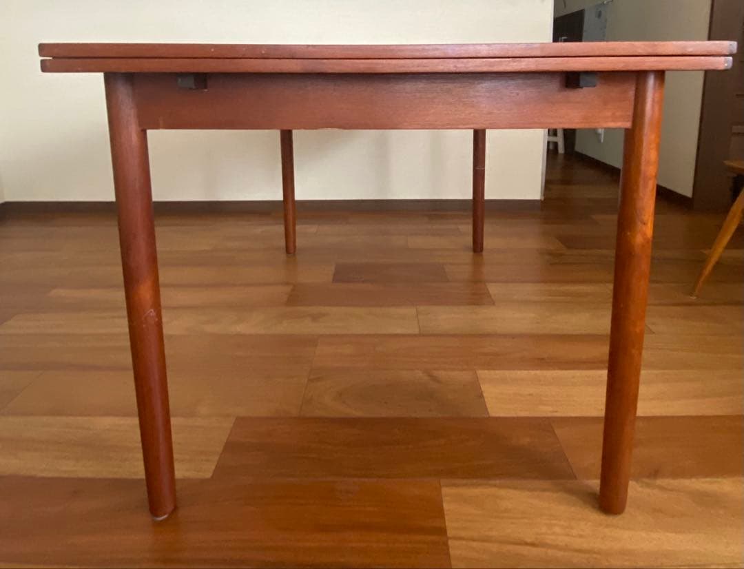 【送料込】【難あり】北欧ビンテージのテーブル