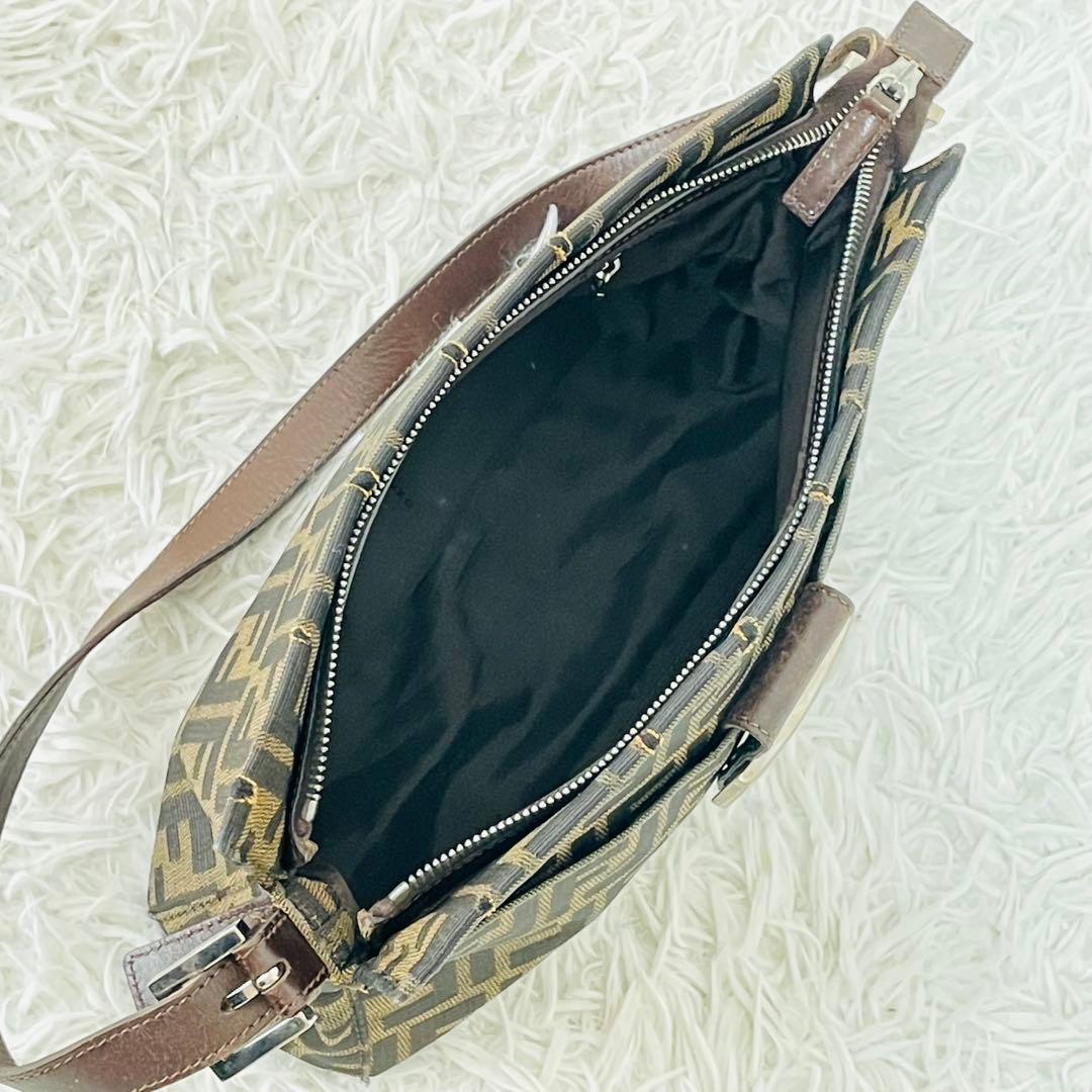 フェンディ　マンマバケット　ハンドバッグ　ショルダーバッグ　ズッカ柄