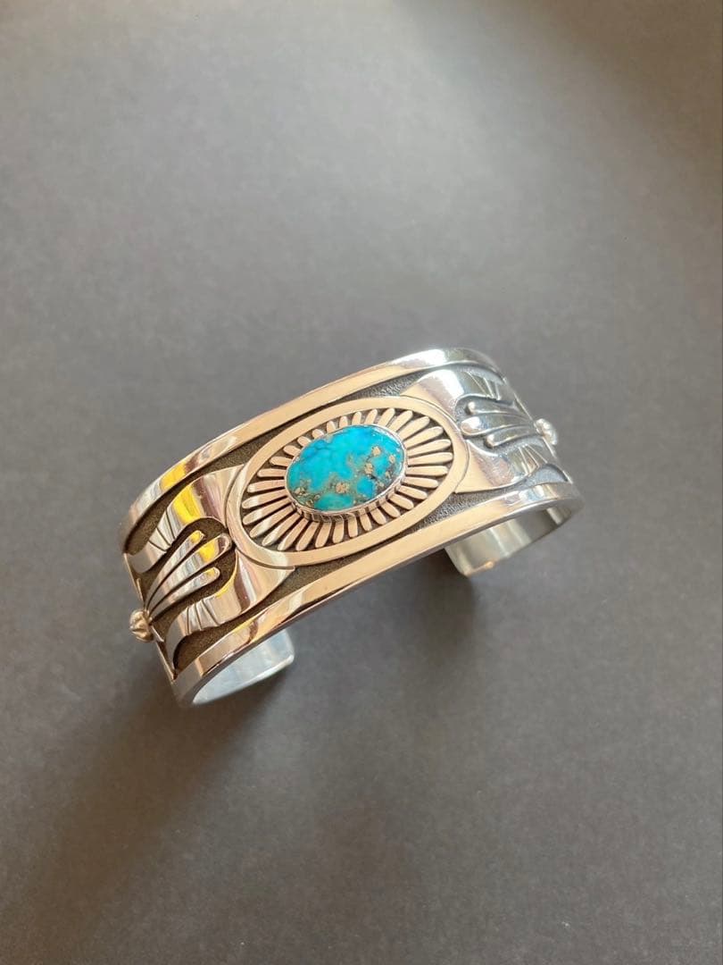 Howard Nelson ハワードネルソン　navajo バングル