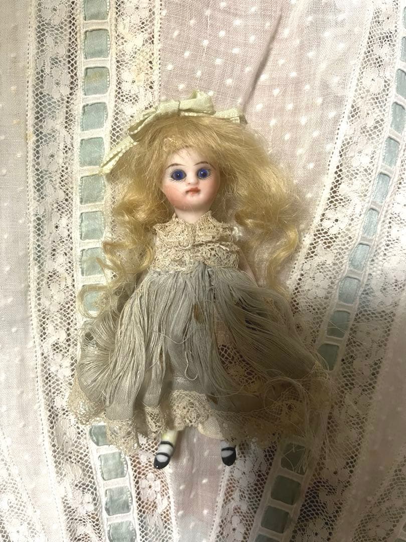 期間限定お値下げ　フレンチミニョネット　アンティーク　ドール　ビスクドール