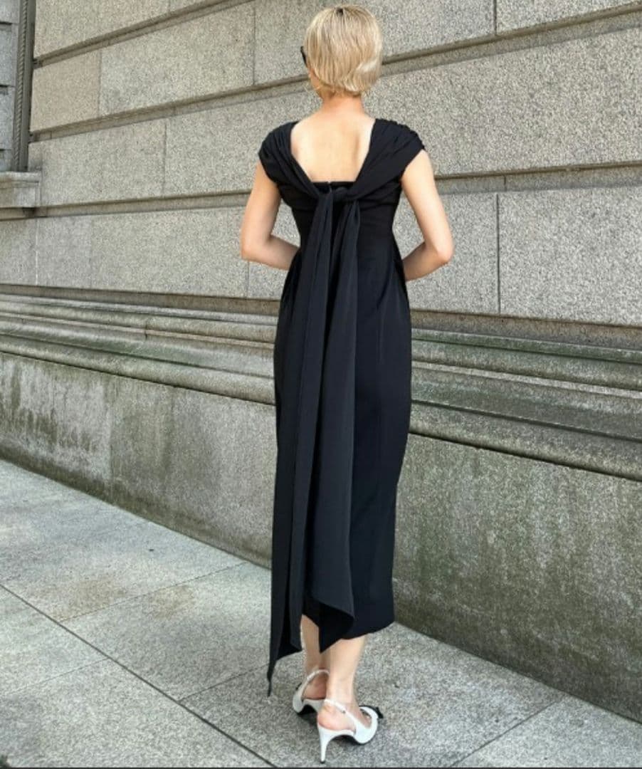 極美品✨JENNE　ショルダーベールドレス　希少L　ブラック