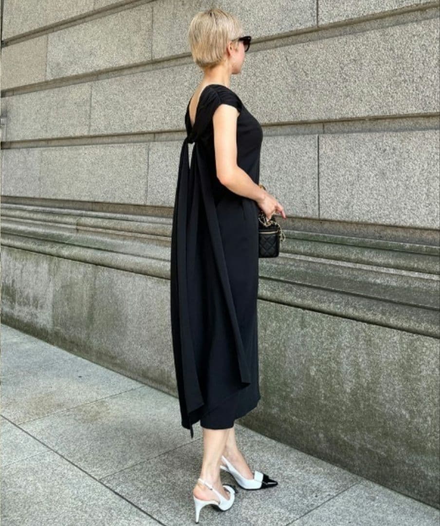 極美品✨JENNE　ショルダーベールドレス　希少L　ブラック