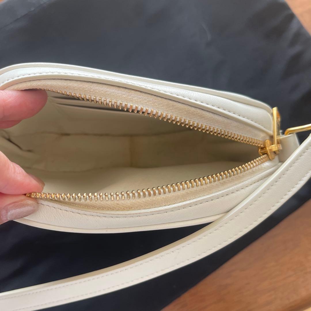 m*i様 CELINE キルティングショルダーバッグ ホワイト