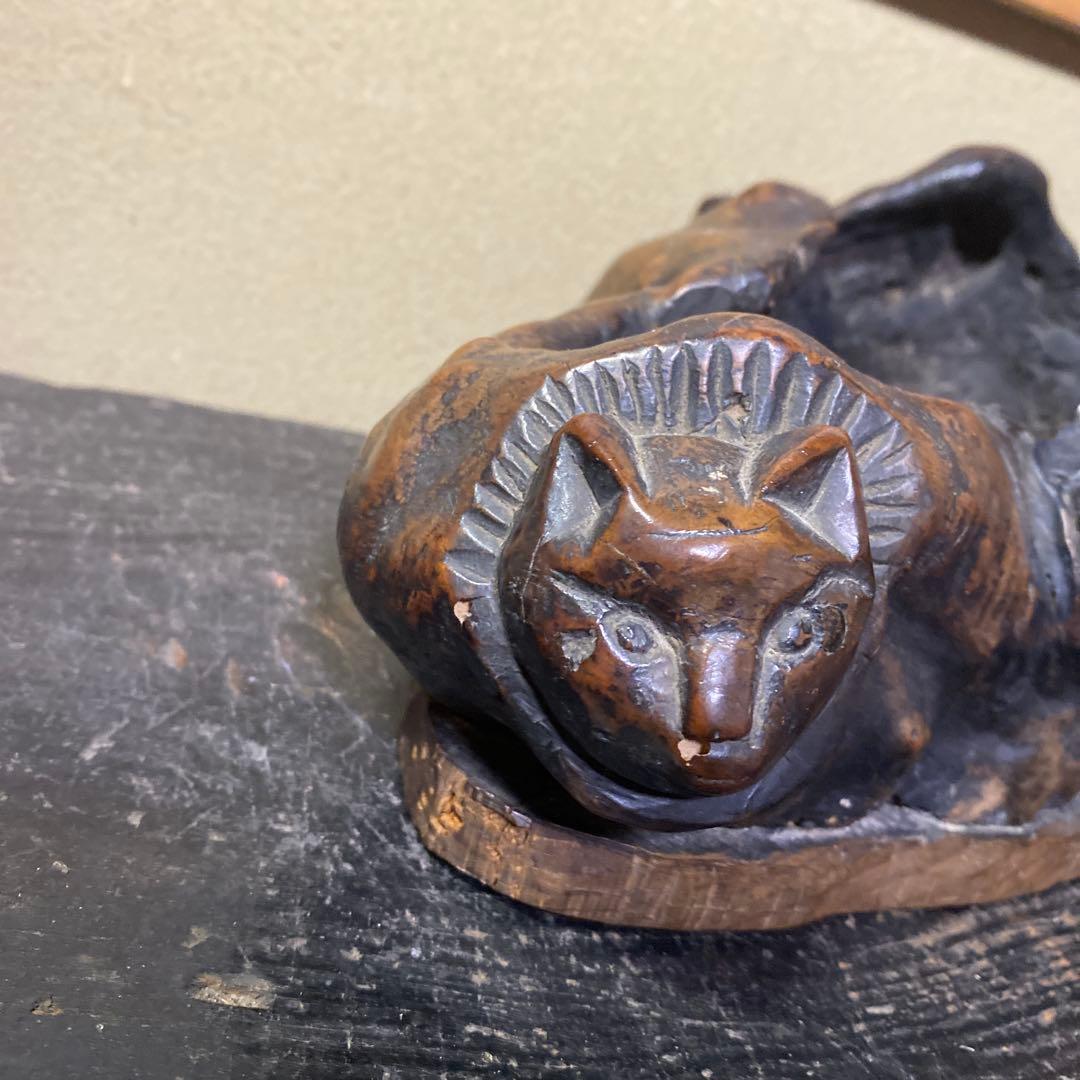 木の根ひょっこり猫　煙草盆