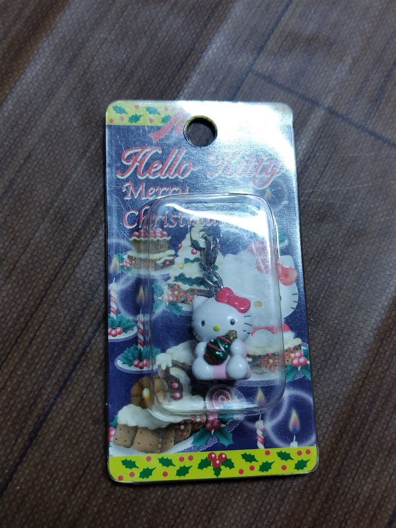 激レア ハローキティ クリスマスツリー ファスナーマスコット キーホルダー
