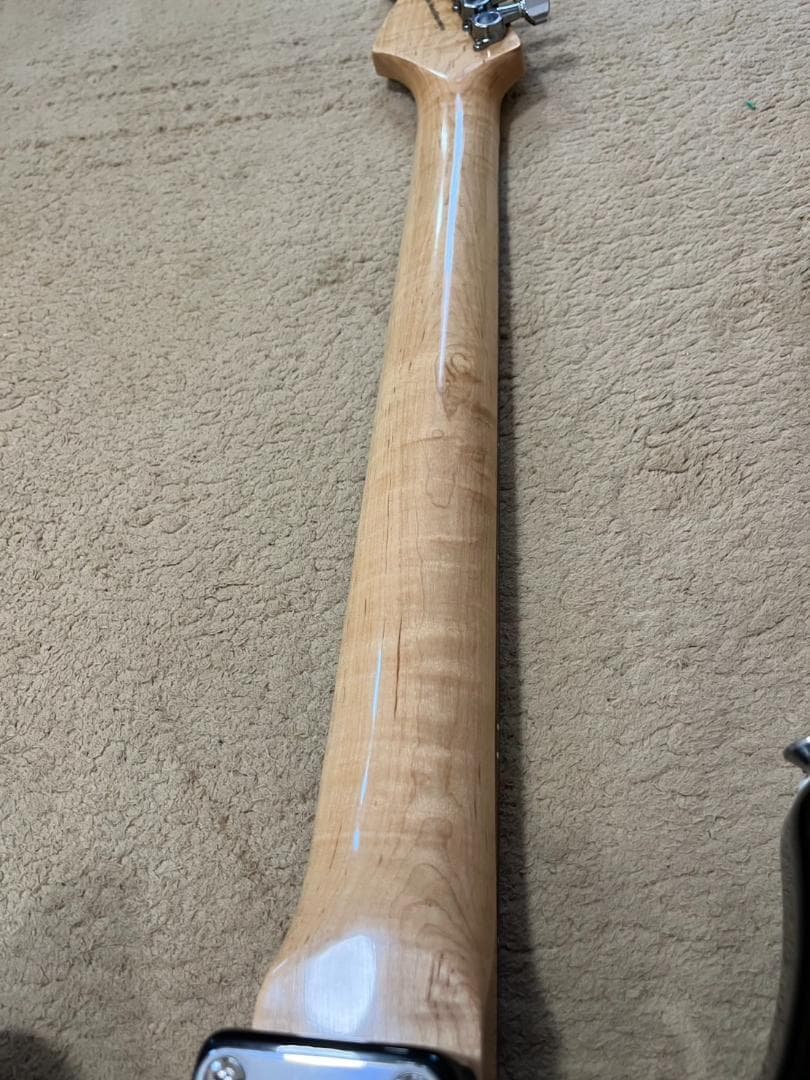 笑うギター！マグナムロック付 MAVIS MST-800