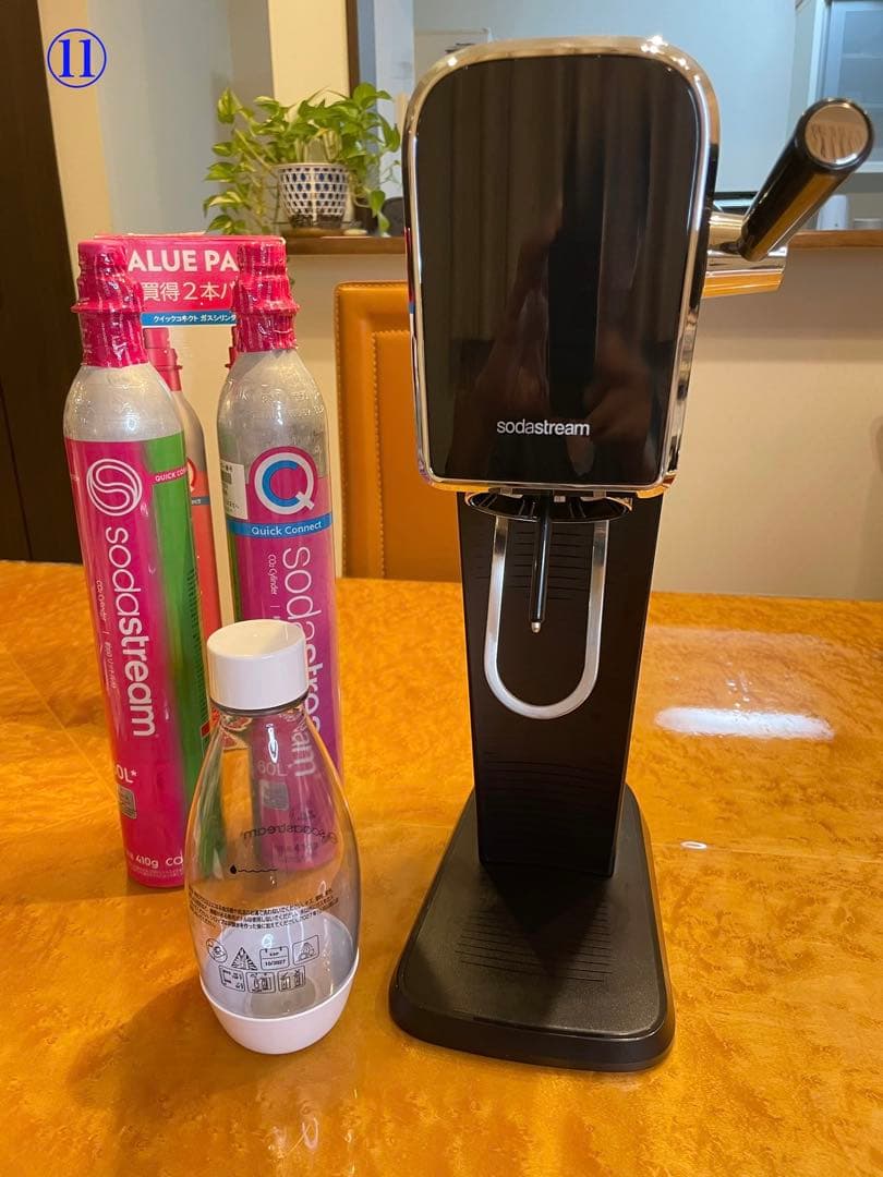 使用回数僅少　ソーダストリーム Art 満タンシリンダー2本、未使用ボトル1本