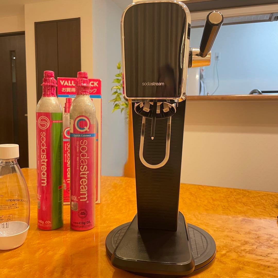 使用回数僅少　ソーダストリーム Art 満タンシリンダー2本、未使用ボトル1本