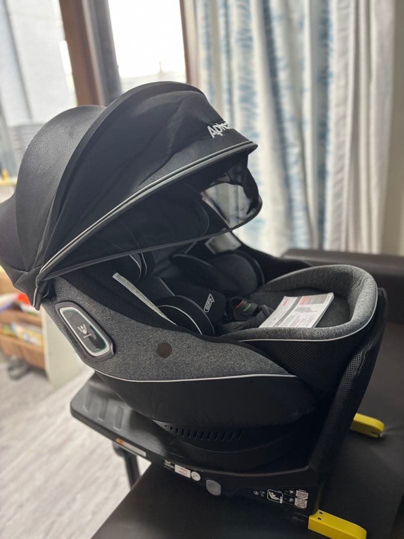 アップリカ クルリラ プラス360°セーフティー　黒　グレー