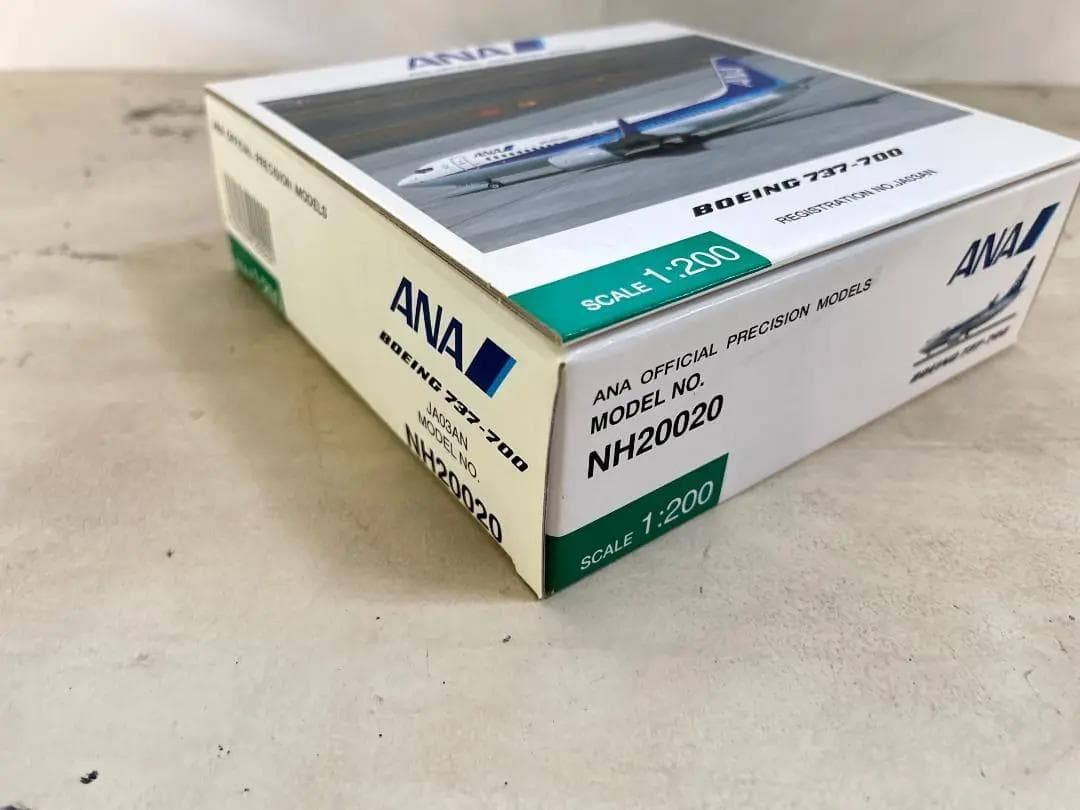 ANA　B737-700　1/200　JA03AN　NH20020　全日空商事