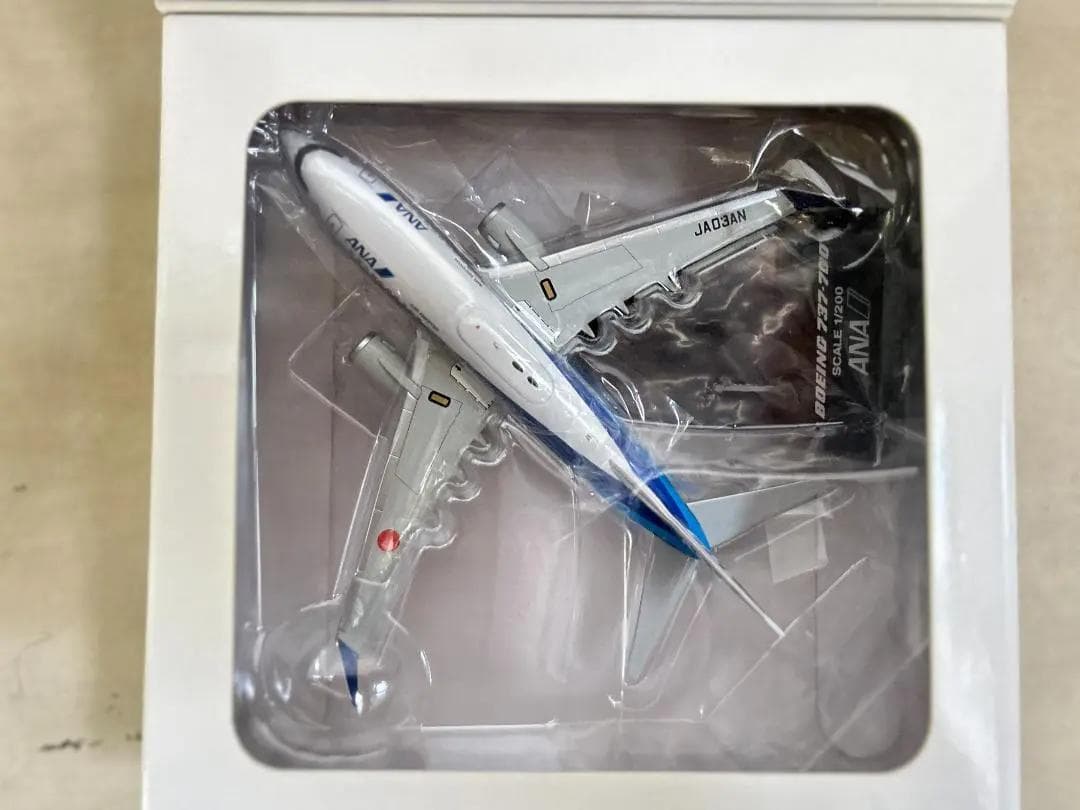 ANA　B737-700　1/200　JA03AN　NH20020　全日空商事