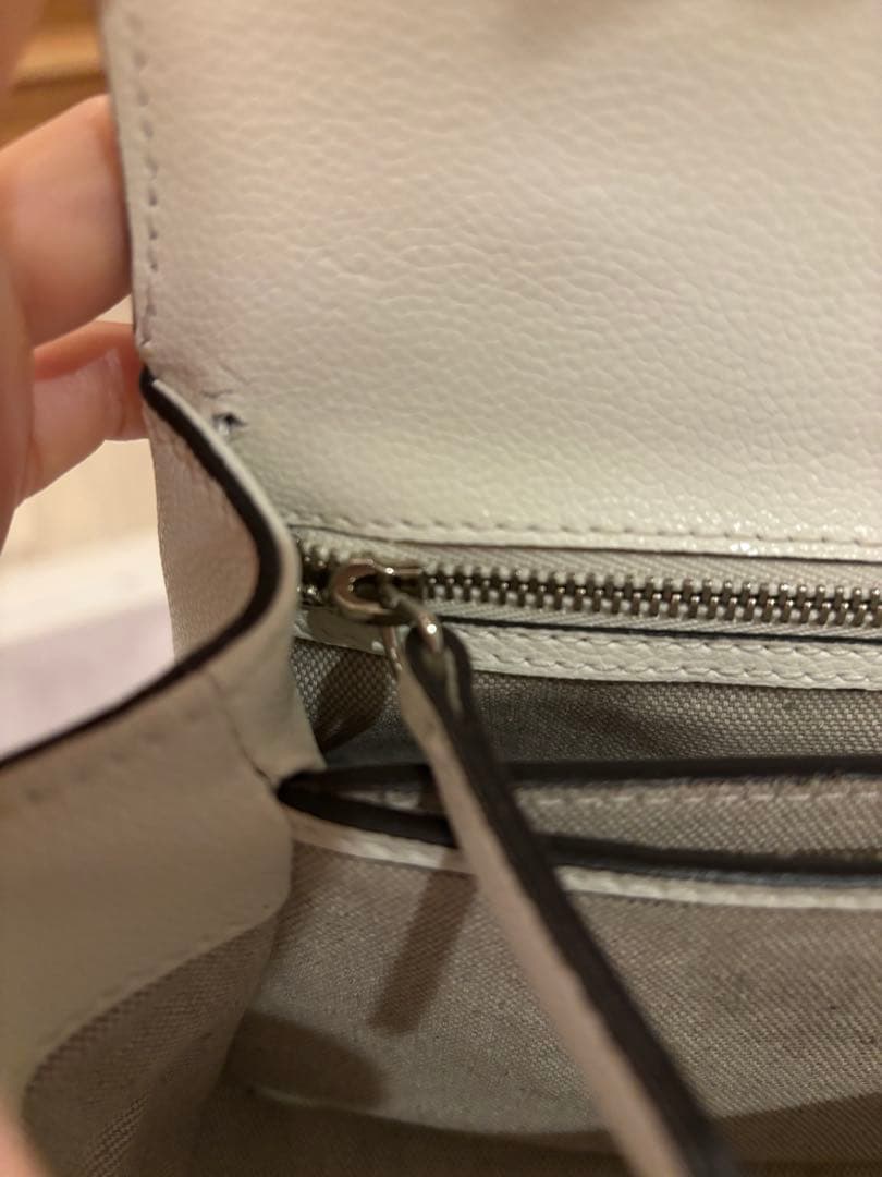 ジミーチュウ　ビジュー　マデリン　バッグ　ホワイト　白