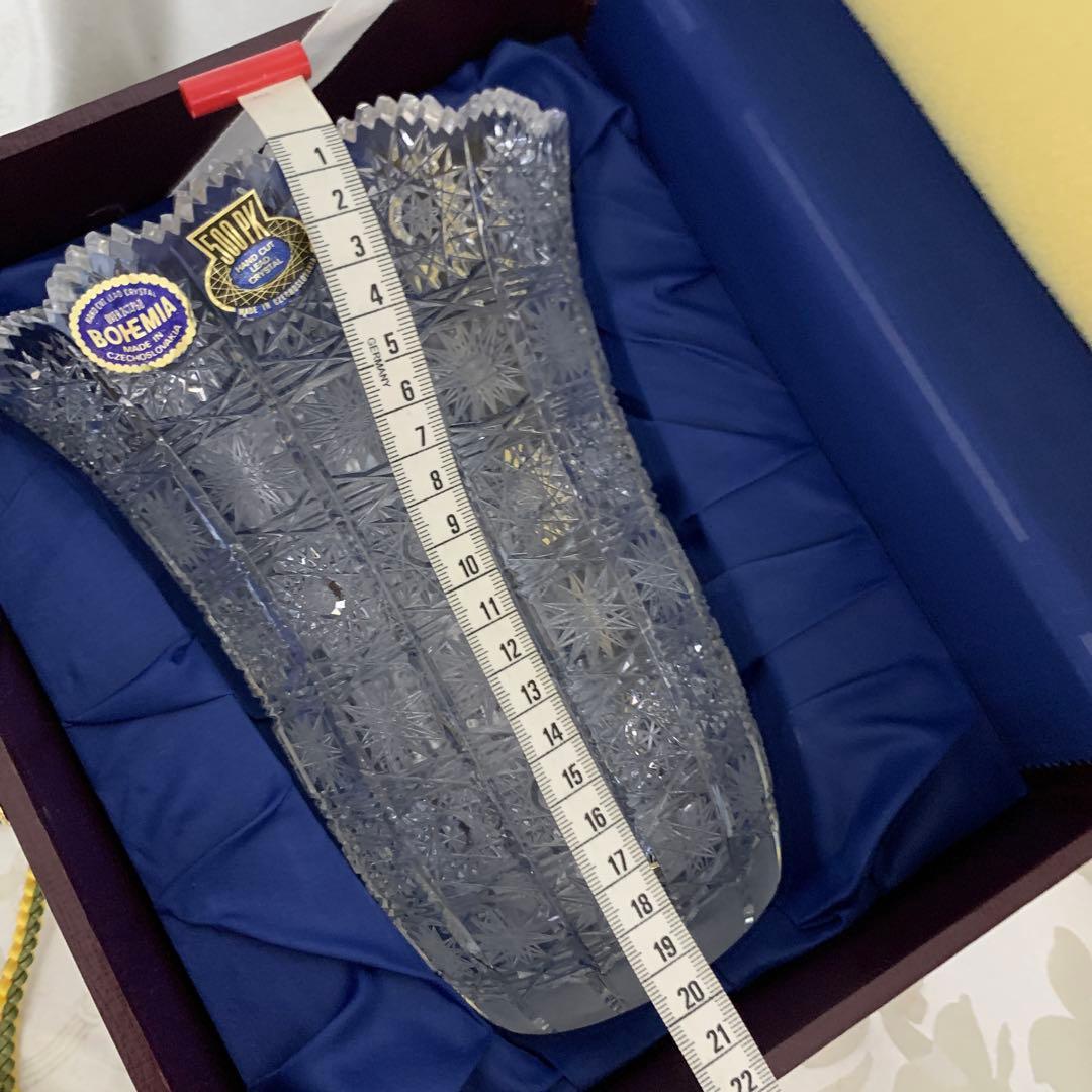 BOHEMIA GLASS ハンドカットフラワーベース クリア 未使用ケース入