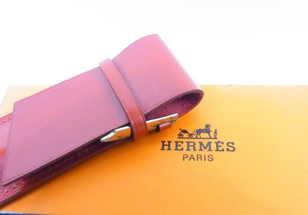 未使用　最安値　エルメス レザー ぺンケース　レッド